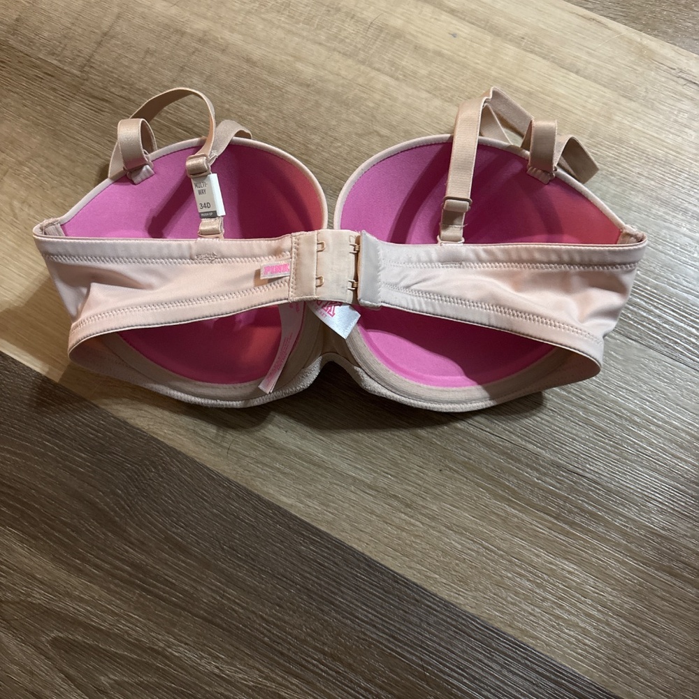 Victoria’s Secret Multi-Way Bra - Picture 2 of 2